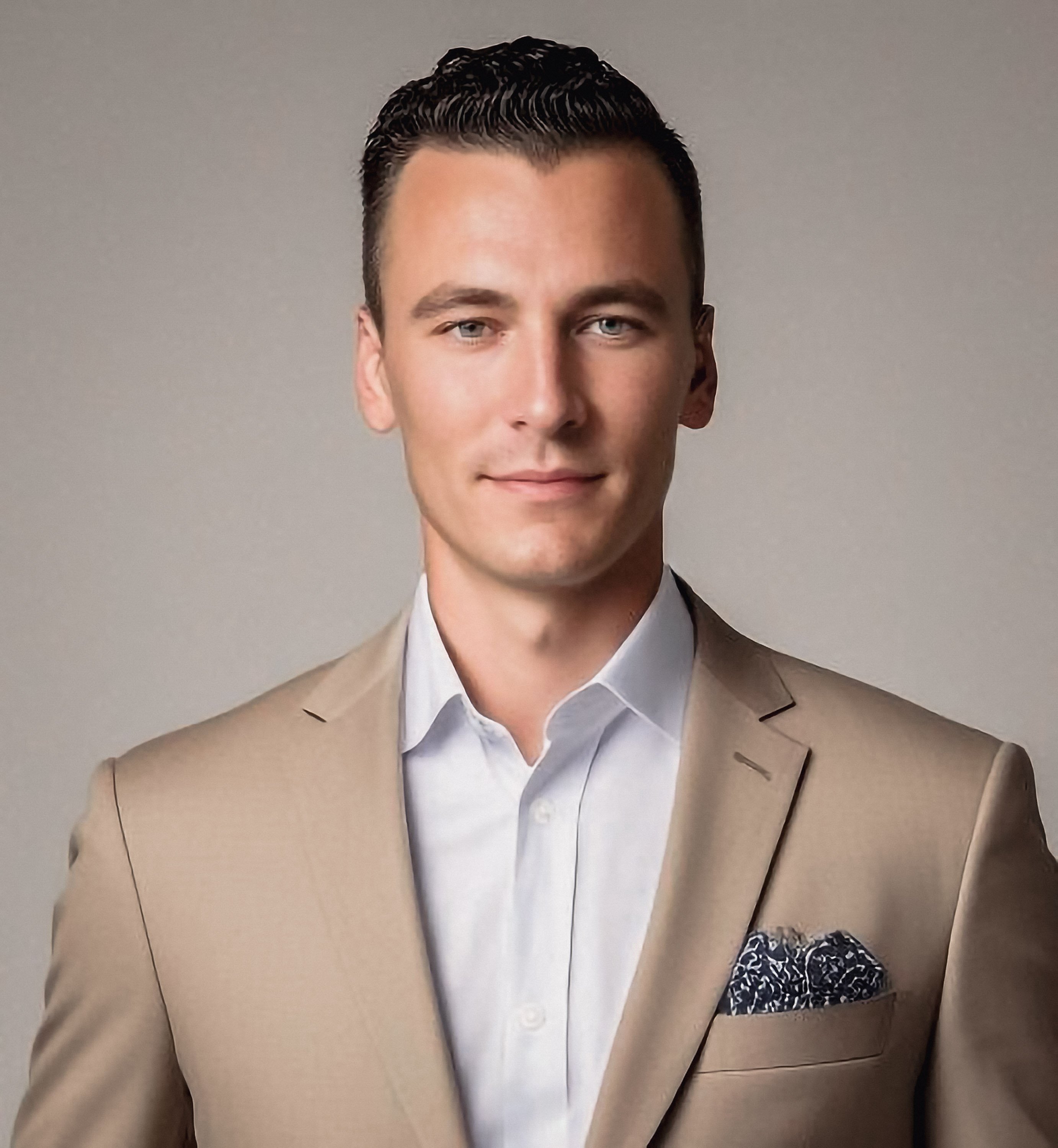 Kyle-Helmus-Headshot